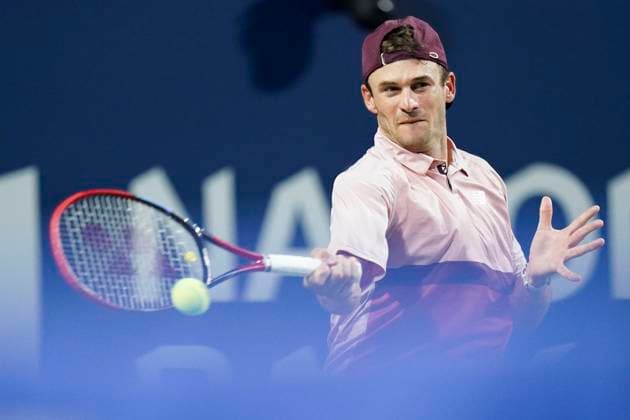 August 12, 2023, Toronto, Ontario, Canada: TOMMY PAUL returns the ball to Jannik Sinner at The National Bank Open ATP, Tennis Herren tournament in Toronto Toronto Canada - ZUMAm215 20230812_zip_m215_020 Copyright: xArlynxMcAdoreyx