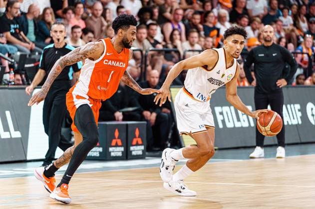 Nickeil Alexander-Walker (Kanada, 01), Maodo Lo (Deutschland, 04) Deutschland vs. Kanada, Basketball, DBB Supercup, Finale, 13.08.2023 Deutschland vs. Kanada, Basketball, DBB Supercup, Finale, 13.08.2023 Hamburg Copyright: xEibner-Pressefoto MarcelxvonxFehrnx EP_MFN
