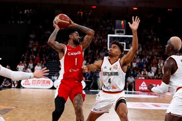 13.08.2023, Deutscher Basketball Bund, Supercup 2023, Hamburg, edel-optics.de Arena, Finale, Deutschland - Kanada, Nickeil Alexander-Walker (CAN, No1), Maodo Lo (GER, No4) Hamburg edel-optics.de Arena Hamburg Germany
