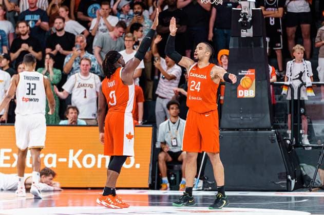 Jubel Kanada nach Sieg gegen Deutschland Deutschland vs. Kanada, Basketball, DBB Supercup, Finale, 13.08.2023 Deutschland vs. Kanada, Basketball, DBB Supercup, Finale, 13.08.2023 Hamburg Copyright: xEibner-Pressefoto MarcelxvonxFehrnx EP_MFN