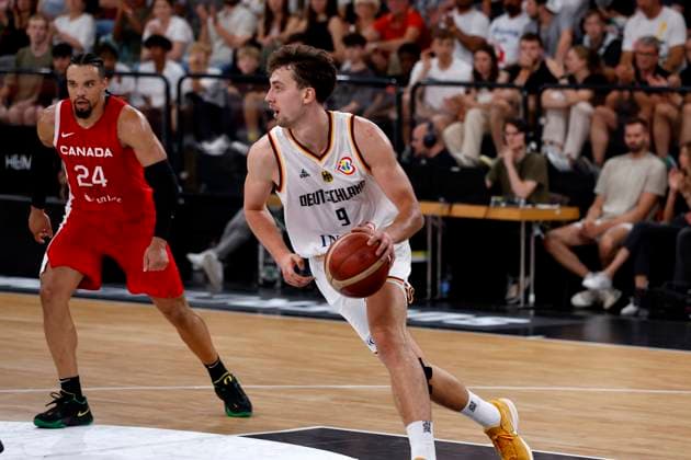 13.08.2023, Deutscher Basketball Bund, Supercup 2023, Hamburg, edel-optics.de Arena, Finale, Deutschland - Kanada, Franz Wagner (GER, No9), Dillon Brooks (CAN, No24) Hamburg edel-optics.de Arena Hamburg Germany