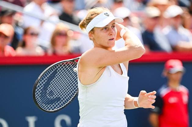 MONTREAL, QC - AUGUST 13: Liudmila Samsonova returns the ballduring semi final at WTA, Tennis Damen National Bank Open on August 13, 2023 at IGA Stadium in Montreal, QC (Photo by Icon Sportswire) TENNIS: AUG 13 National Bank Open EDITORIAL USE ONLY Icon230813022