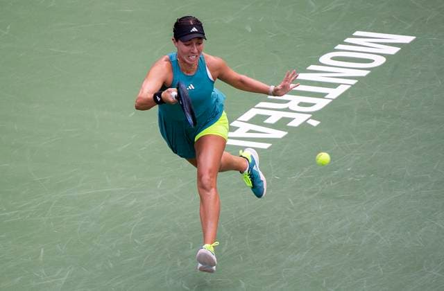 August 13, 2023, Montreal, PQ, Canada: Jessica Pegula from the United States, hits a return to Liudmila Samsonova from Russia, in the final of the National Bank Open tennis tournament in Montreal, Sunday, August 13, 2023. Canada News - August 13, 2023 - ZUMAc35_ 20230813_zaf_c35_118 Copyright: xGrahamxHughesx