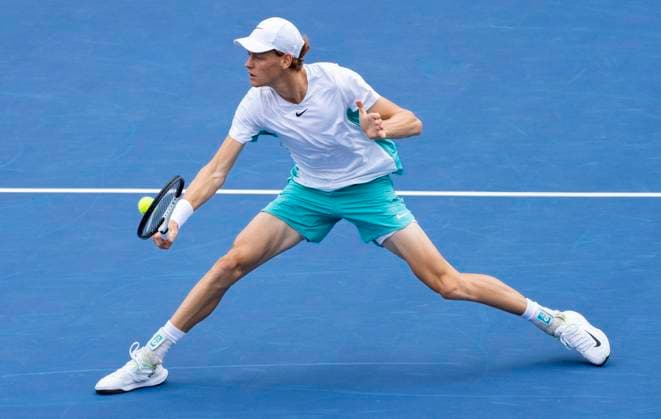 (230814) --TORONTO, Aug. 14, 2023 -- Jannik Sinner of Italy returns the ball during the men s singles final match between Jannik Sinner of Italy and Alex De Minaur of Australia at the 2023 National Bank Open in Toronto, Canada, on Aug. 13, 2023. (Photo by Xinhua) (SP)CANADA-TORONTO-TENNIS-NATIONAL BANK OPEN-MEN S SINGLES FINAL ZouxZheng 