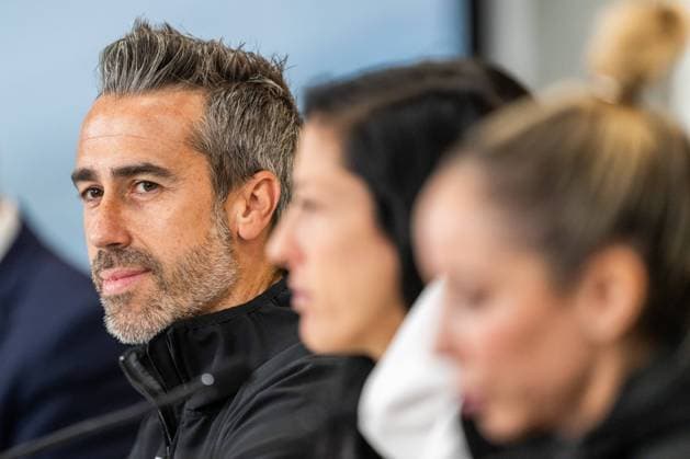230814 Head coach Jorge Vilda and Jennifer Hermoso of the Spanish women s national football team at a press conference, PK, Pressekonferenz during the FIFA Women s World Cup on August 14, 2023 in Auckland. Photo: Mathias Bergeld BILDBYRAN kod MB MB0692 fotboll football soccer fotball fotbolls-vm världsmästerskap vm fifa womens world cup presskonferens press conference spanien spain 26 dam bbeng Copyright: MATHIASxBERGELD BB230814MB075