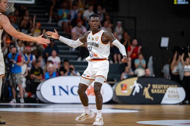Basketball Hamburg 13.08.2023 DBB Nationalmannschaft der Männer Länderspiel Testspiel Supercup Deutschland (GER) - Kanada (CAN) Dennis Schröder Schroeder (Deutschland, No.17) Schröder Schroder