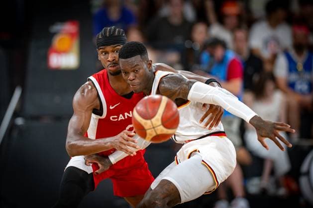 Basketball Hamburg 13.08.2023 DBB Nationalmannschaft der Männer Länderspiel Testspiel Supercup Deutschland (GER) - Kanada (CAN) Dennis Schröder Schroeder (Deutschland, No.17) Schröder Schroder Shai Gilgeous-Alexander (Kanada, No.02)