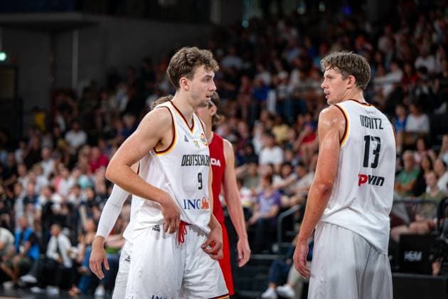 Basketball Hamburg 13.08.2023 DBB Nationalmannschaft der Männer Länderspiel Testspiel Supercup Deutschland (GER) - Kanada (CAN) Moritz Wagner (Deutschland, No.13) Franz Wagner (Deutschland, No.09) Brüder