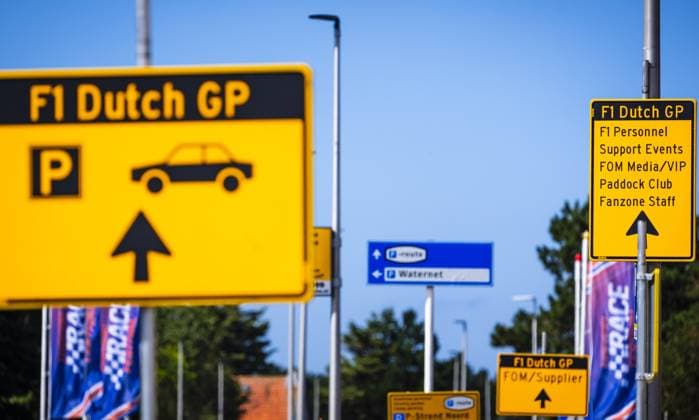 ZANDVOORT - Signs for Formula 1 in the run-up to the Grand Prix in Zandvoort. ANP FREEK VAN DEN BERGH xVIxANPxSportx xxANPxIVx 475597163 originalFilename: 475597163.jpg