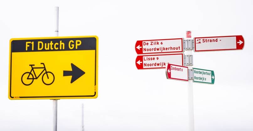 Sport Bilder des Tages ZANDVOORT - Signs for Formula 1 in the run-up to the Grand Prix in Zandvoort. ANP FREEK VAN DEN BERGH xVIxANPxSportx xxANPxIVx 475597175 originalFilename: 475597175.jpg