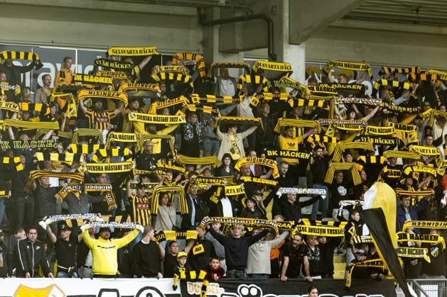 230817 Supporters of Häcken ahead of the UEFA Europa League qualification match between BK Häcken and Zalgiris Vilnius on August 17, 2023 in Göteborg. Photo: Michael Erichsen BILDBYRAN COP 89 MI0522 fotboll football soccer fotball uefa europa league kval qualifying round qualification bk häcken zalgiris vilnius bbeng publik Copyright: MICHAELxERICHSEN BB230817MI012