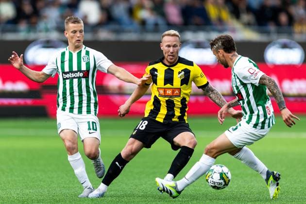 230817 Renan Oliveira and Nicolas Gorobsov of Zalgiris Vilnius against Mikkel Rygaard Jensen of Häcken during the UEFA Europa League qualification match between BK Häcken and Zalgiris Vilnius on August 17, 2023 in Göteborg. Photo: Michael Erichsen BILDBYRAN COP 89 MI0522 fotboll football soccer fotball uefa europa league kval qualifying round qualification bk häcken zalgiris vilnius bbeng Copyright: MICHAELxERICHSEN BB230817MI018