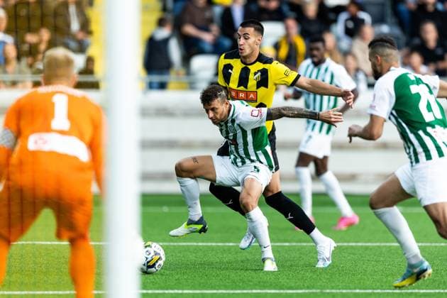 230817 Nicolas Gorobsov of Zalgiris Vilnius and Srdjan Hrstic of Häcken during the UEFA Europa League qualification match between BK Häcken and Zalgiris Vilnius on August 17, 2023 in Göteborg. Photo: Michael Erichsen BILDBYRAN COP 89 MI0522 fotboll football soccer fotball uefa europa league kval qualifying round qualification bk häcken zalgiris vilnius bbeng Copyright: MICHAELxERICHSEN BB230817MI044
