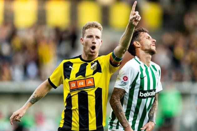 230817 Samuel Gustafson of Häcken celebrates after 2-0 during the UEFA Europa League qualification match between BK Häcken and Zalgiris Vilnius on August 17, 2023 in Göteborg. Photo: Michael Erichsen BILDBYRAN COP 89 MI0522 fotboll football soccer fotball uefa europa league kval qualifying round qualification bk häcken zalgiris vilnius bbeng jubel Copyright: MICHAELxERICHSEN BB230817MI047