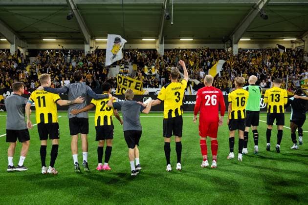 230817 Players and staff of Häcken celebrates after the UEFA Europa League qualification match between BK Häcken and Zalgiris Vilnius on August 17, 2023 in Göteborg. Photo: Michael Erichsen BILDBYRAN COP 89 MI0522 bbeng bk häcken football fotball fotboll kval qualification qualifying round soccer uefa europa league zalgiris vilnius jubel Copyright: MICHAELxERICHSEN BB230817MI071