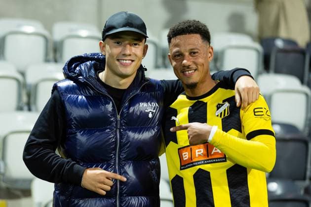 230817 Hussein Carneil of IFK Göteborg and Tobias Sana of Häcken after the UEFA Europa League qualification match between BK Häcken and Zalgiris Vilnius on August 17, 2023 in Göteborg. Photo: Michael Erichsen BILDBYRAN COP 89 MI0522 bbeng bk häcken football fotball fotboll kval qualification qualifying round soccer uefa europa league zalgiris vilnius Copyright: MICHAELxERICHSEN BB230817MI083