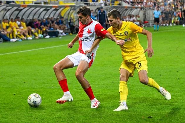 L-R Mojmir Chytil (Slavia) and Eduard Sarapiy (Dnipro) in action during the UEFA Europa League return leg of the 3rd round match Slavia Praha vs Dnipro, in Kosice, Slovakia, August 17, 2023. (CTKxPhoto VaclavxSalek) CTKPhotoP2023081707435  CTKPhotoP2023081707435