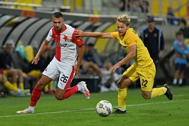 L-R Ivan Schranz (Slavia) and Valentin Rubchynskyi (Dnipro) in action during the UEFA Europa League return leg of the 3rd round match Slavia Praha vs Dnipro, in Kosice, Slovakia, August 17, 2023. (CTKxPhoto VaclavxSalek) CTKPhotoP2023081707483  CTKPhotoP2023081707483