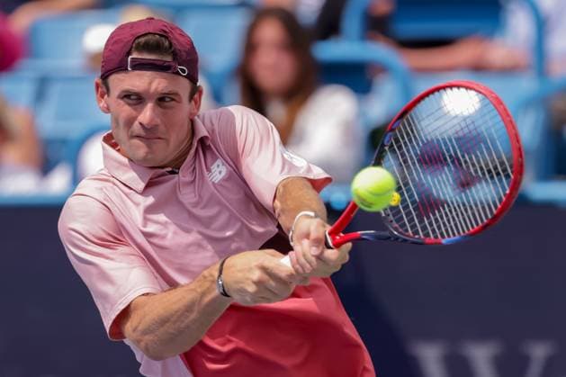August 17, 2023, Mason, Ohio, USA: Tommy Paul (USA) hits a two-handed backhand during ThursdayÃ¢â‚¬â ¢s round of the Western and Southern Open at the Lindner Family Tennis Center, Mason, Oh. Mason USA - ZUMAs304 20230817_zaf_s304_171 Copyright: xScottxStuartx