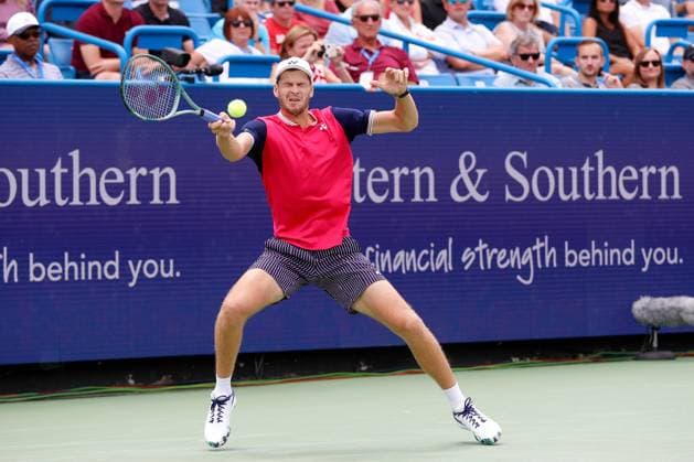 Sport Bilder des Tages CINCINNATI, OH - AUGUST 18: Hubert Hurkacz of Poland hits a forehand during the fourth round at the Western & Southern Open at Lindner Family Tennis Center on August 18, 2023 in Mason, Ohio. (Photo by Ian Johnson Icon Sportswire) TENNIS: AUG 18 Western & Southern Open EDITORIAL USE ONLY Icon230818010