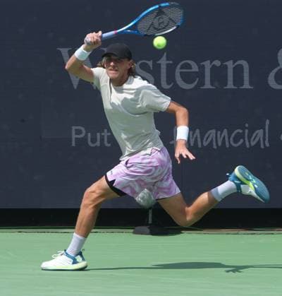 Max Purcell of the Australia in action against Carlos Alcaraz of Spain during the quarter-final round of the Western and Southern Open at the Lindner Family Tennis Center in Mason Ohio USA, 18 August 2023. Western and Southern Open !ACHTUNG: NUR REDAKTIONELLE NUTZUNG!  Copyright: xMARKxLYONSx AME2413 20230818-55011728089_1