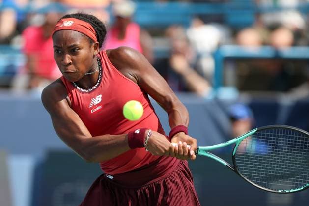 CINCINNATI, OH - AUGUST 18: Coco Gauff of the United States hits a backhand during the fourth round at the Western & Southern Open at Lindner Family Tennis Center on August 18, 2023 in Mason, Ohio. (Photo by Ian Johnson Icon Sportswire) TENNIS: AUG 18 Western & Southern Open EDITORIAL USE ONLY Icon230818047