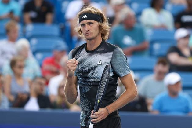 CINCINNATI, OH - AUGUST 18: Alexander Zverev of Germany reacts during the quarterfinal round at the Western & Southern Open at Lindner Family Tennis Center on August 18, 2023 in Mason, Ohio. (Photo by Ian Johnson Icon Sportswire) TENNIS: AUG 18 Western & Southern Open EDITORIAL USE ONLY Icon230818090