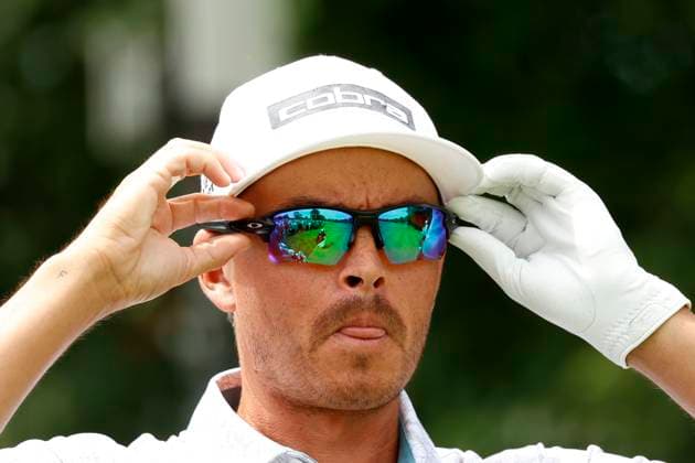 OLYMPIA FIELDS, IL - AUGUST 19: PGA, Golf Herren golfer Rickie Fowler adjusts his sunglasses on the 2nd tee during the third round of the BMW Championship Fed Ex Cup Playoffs on August 19th, 2023, at Olympia Fields Country Club in Olympia Fields, Illinois. (Photo by Brian Spurlock Icon Sportswire) GOLF: AUG 19 PGA - BMW Championship EDITORIAL USE ONLY Icon230819013