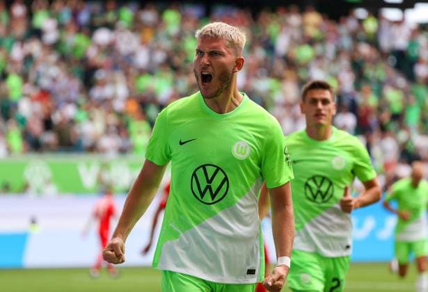 Sport Themen der Woche KW33 VfL vs. Heidenheim, 1. BL Wolfsburg, 19.08.2023, FUßBALL - VfL Wolfsburg vs. 1. FC Heidenheim 1846, 1. BL, Saison 2023 24. Jonas Wind (VfL Wolfsburg) jubelt nach seinem Tor zum 1:0 Wolfsburg *** VfL vs Heidenheim, 1 BL Wolfsburg, 19 08 2023, FOOTBALL VfL Wolfsburg vs 1 FC Heidenheim 1846, 1 BL, season 2023 24 Jonas Wind VfL Wolfsburg cheers after his goal to 1 0 Wolfsburg