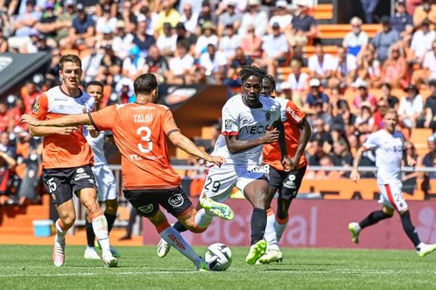 Evann GUESSAND ( 29 - Nice ) - Montassar TALBI ( 3 - FC Lorient ) - FOOTBALL : Lorient vs Nice - Ligue 1 - 20 08 2023 FedericoPestellini Panoramic 