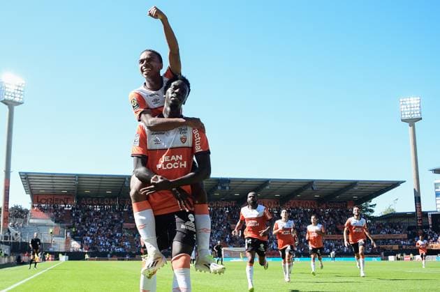 Joie des joueurs de Lorient apres le but de SirinÃ DOUCOURE ( 29 - FC Lorient ) - FOOTBALL : Lorient vs Nice - Ligue 1 - 20 08 2023 FedericoPestellini Panoramic 