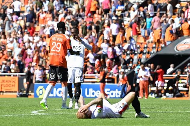 Fin du match - SirinÃ DOUCOURE ( 29 - FC Lorient ) - Pablo Paulino Rosario ( 8 - Nice ) - FOOTBALL : Lorient vs Nice - Ligue 1 - 20 08 2023 FedericoPestellini Panoramic 