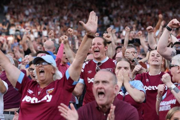 West Ham United v Chelsea 20 August 2023, London - Premier League Football - West Ham United v Chelsea - West Ham fans celebrate - Photo: Jacques Feeney Offside. London UK Copyright: xJacquesxFeeneyx xOffsidexOffside