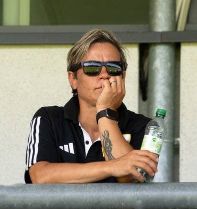 Fussball, Frauen, Saison 2023 2024, Regionalliga Nordost (1. Spieltag), Hertha BSC - 1. FC Union Berlin, Leiterin Frauen- und Mädchenfußball Jennifer Zietz (1. FC Union Berlin) auf der Tribüne, 20.08. 2023, Copyright: xSebastianxRäppold MatthiasxKochx