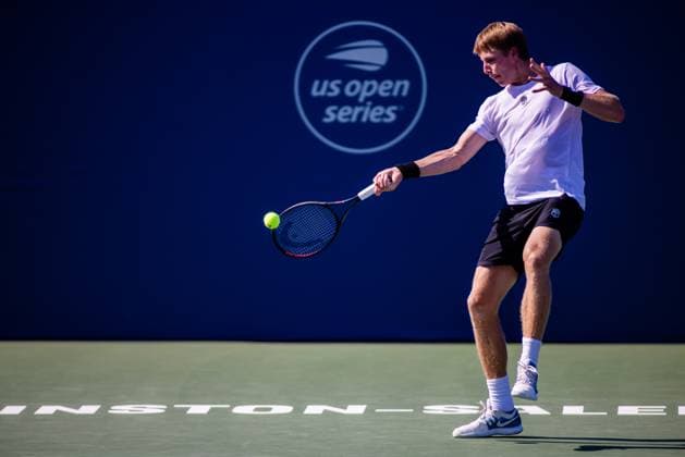 August 20, 2023: Ilya Ivashka returns the ball during the first round of the 2023 Winston-Salem Open at Wake Forest Tennis Complex in Wnston-Salem, NC. ( ) Wnston-Salem United States - ZUMAc04_ 20230820_zma_c04_364 Copyright: xScottxKinserx