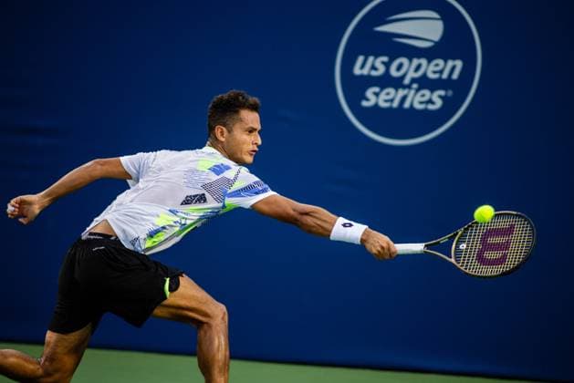 August 20, 2023: Juan Pablo Varillas returns the ball during the first round of the 2023 Winston-Salem Open at Wake Forest Tennis Complex in Wnston-Salem, NC. ( ) Wnston-Salem United States - ZUMAc04_ 20230820_zma_c04_399 Copyright: xScottxKinserx