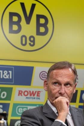 Hans-Joachim WATZKE, links, (Vorsitzender der Geschaeftsfuehrung, CEO) Bilanzpressekonferenz der Borussia Dortmund GmbH & Co. KGaA, Signal Iduna Park, 21.08.2023 Ã‚Â