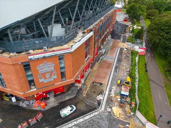 Anfield Road Construction LIVERPOOL, ENGLAND - Tuesday, August 22, 2023: An aerial view of Anfield, the home stadium of Liverpool Football Club, showing the redevelopment of the Anfield Road expansion. The redevelopment of the stand was halted after the main contractor Buckingham Group filed for administration. LIVERPOOL Anfield MERSEYSIDE ENGLAND  Copyright: xDavidxRawcliffex P2023-08-22-Anfield_Road-4