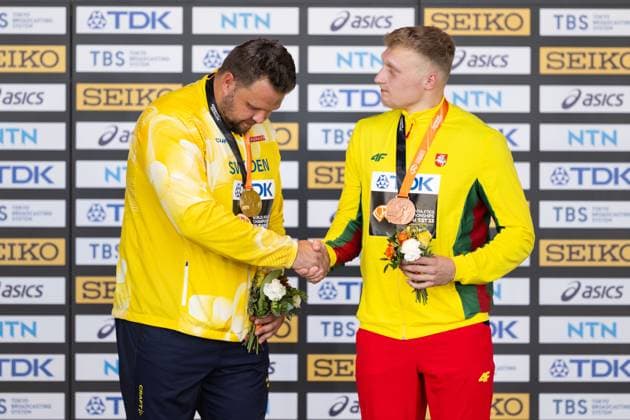 230822 Daniel Stahl of Sweden and Mykolas Alekna of Lithuania at the medal ceremony after men?s discus throw during day 4 of the 2023 World Athletics Championships on August 22, 2023 in Budapest. Photo: Joel Marklund BILDBYRAN kod JM JM0520 bbeng friidrott athletics friidrett 2023 world athletics championships world athletics championships budapest23 friidrotts-vm friidretts-vm vm Copyright: JOELxMARKLUND BB230822JM009