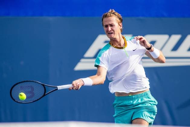 August 22, 2023: Sebastian Korda returns the ball during the second round of the 2023 Winston-Salem Open at Wake Forest Tennis Complex in Wnston-Salem, NC. ( ) Wnston-Salem United States - ZUMAc04_ 20230822_zma_c04_087 Copyright: xScottxKinserx
