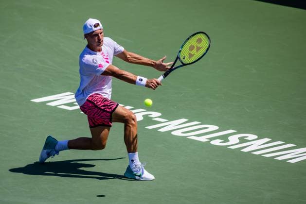 August 23, 2023: Marton Fucsovics returns the ball during the third round of the 2023 Winston-Salem Open at Wake Forest Tennis Complex in Wnston-Salem, NC. ( ) Wnston-Salem United States - ZUMAc04_ 20230823_zma_c04_007 Copyright: xScottxKinserx