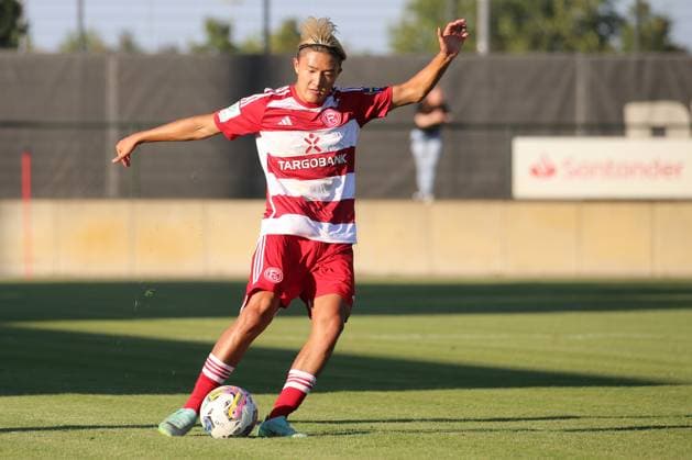 Mönchengladbach, Deutschland 23. August 2023: A-Junioren-Bundesliga - 2023 24 - Borussia Mönchengladbach U19 vs. Fortuna Düsseldorf U19 Im Bild: Si-Woo Yang (Fortuna Düsseldorf U19) Fohlenplatz Nordrhein Westfalen