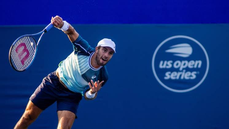 August 23, 2023: Borna Coric serves during the third round of the 2023 Winston-Salem Open at Wake Forest Tennis Complex in Wnston-Salem, NC. ( ) Wnston-Salem United States - ZUMAc04_ 20230823_zma_c04_081 Copyright: xScottxKinserx