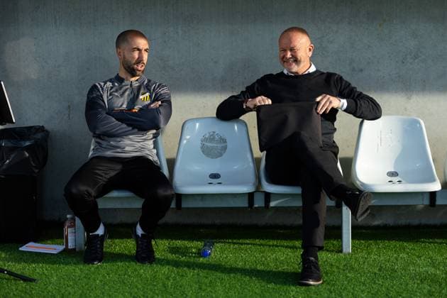 230824 Assistant coach Martin Foyston and head coach Per-Mathias Hogmo of Häcken ahead of the UEFA Europa League play-off match between Häcken and Aberdeen on August 24, 2023 in Göteborg. Photo: Michael Erichsen BILDBYRAN COP 89 MI0526 aberdeen bbeng football fotball fotboll häcken soccer uefa europa league Copyright: MICHAELxERICHSEN BB230824MI027