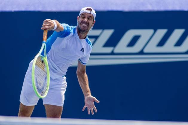 August 24, 2023: Richard Gasquet serves to Sebastian Korda during the quarterfinals of the 2023 Winston-Salem Open at Wake Forest Tennis Complex in Wnston-Salem, NC. ( CSM) Wnston-Salem United States - ZUMAc04_ 20230824_zma_c04_008 Copyright: xScottxKinserx