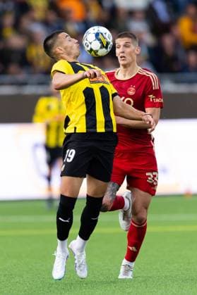 230824 Srdjan Hrstic of Häcken and Slobodan Rubezic of Aberdeen during the UEFA Europa League play-off match between Häcken and Aberdeen on August 24, 2023 in Göteborg. Photo: Michael Erichsen BILDBYRAN COP 89 MI0526 aberdeen bbeng football fotball fotboll häcken soccer uefa europa league Copyright: MICHAELxERICHSEN BB230824MI124
