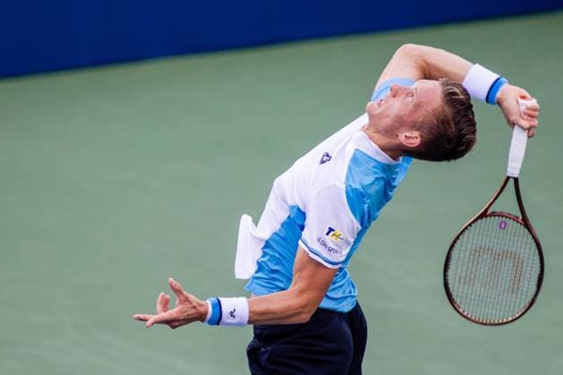 August 24, 2023: Jiri Lehecka serves to Max Purcell during the quarterfinals of the 2023 Winston-Salem Open at Wake Forest Tennis Complex in Wnston-Salem, NC. ( CSM) Wnston-Salem United States - ZUMAc04_ 20230824_zma_c04_031 Copyright: xScottxKinserx