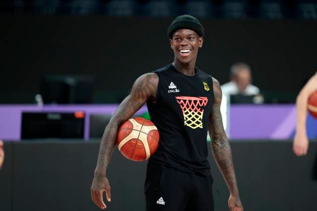 Sport Themen der Woche KW34 Sport Bilder des Tages 25.08.2023, FIBA Basketball Worldcup, Okinawa (Japan), Practice. Training Team Deutschland, Dennis Schröder (GER, No17) Okinawa Okinawa Arena Okinawa Japan *** 25 08 2023, FIBA Basketball World Cup, Okinawa Japan , Practice Training Team Germany, Dennis Schröder GER, No17 Okinawa Okinawa Arena Okinawa Japan