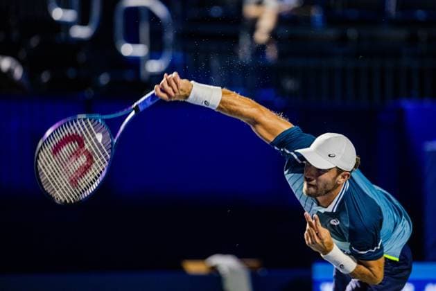 August 24, 2023: Borna Coric serves against Juan Manuel Cerundolo during the quarterfinals of the 2023 Winston-Salem Open at Wake Forest Tennis Complex in Wnston-Salem, NC. ( CSM) Wnston-Salem United States - ZUMAc04_ 20230824_zma_c04_116 Copyright: xScottxKinserx