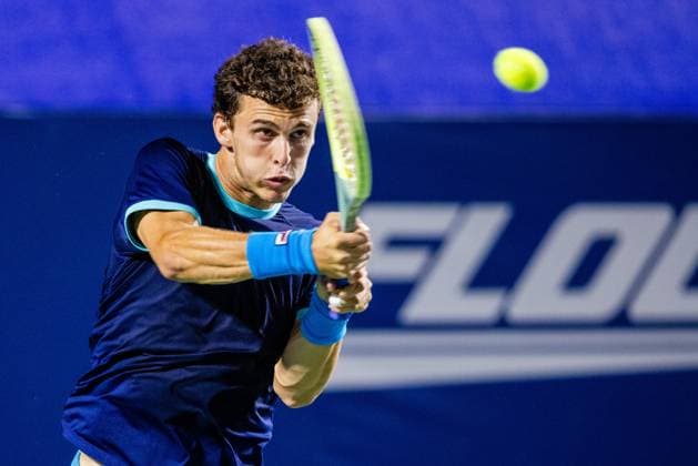 August 24, 2023: Juan Manuel Cerundolo returns the ball to Borna Coric during the quarterfinals of the 2023 Winston-Salem Open at Wake Forest Tennis Complex in Wnston-Salem, NC. ( CSM) Wnston-Salem United States - ZUMAc04_ 20230824_zma_c04_120 Copyright: xScottxKinserx